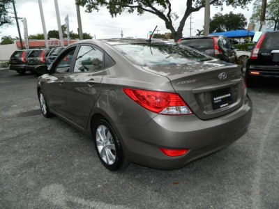 2012 Hyundai Accent  GLS