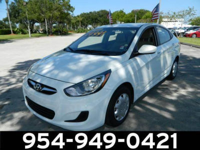 2012 Hyundai Accent  GLS