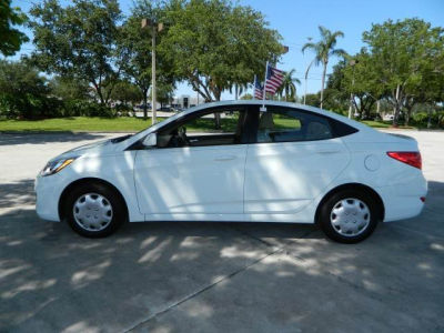 2012 Hyundai Accent  GLS