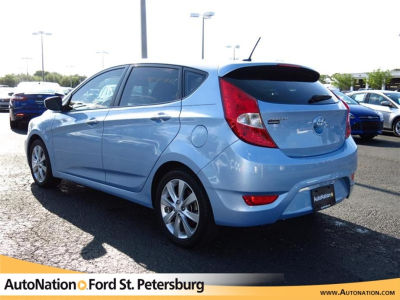 2012 Hyundai Accent  SE