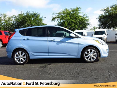 2012 Hyundai Accent  SE
