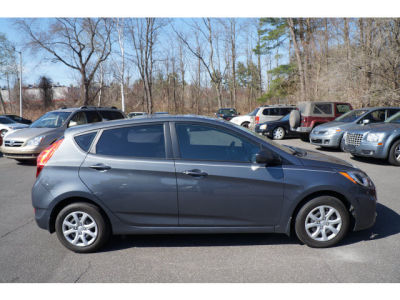2012 Hyundai Accent GS