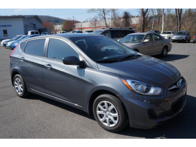 2012 Hyundai Accent GS
