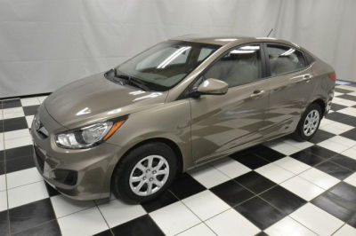 2012 Hyundai Accent  GLS