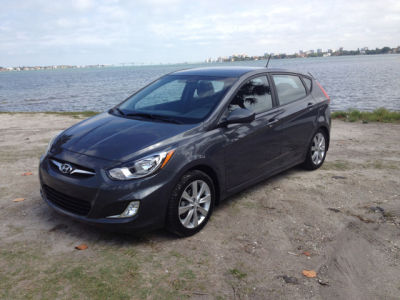 2012 Hyundai Accent  SE