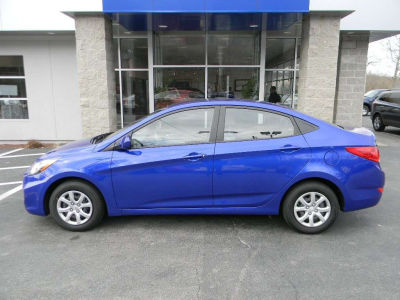 2012 Hyundai Accent GLS