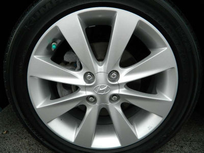 2012 Hyundai Accent  SE