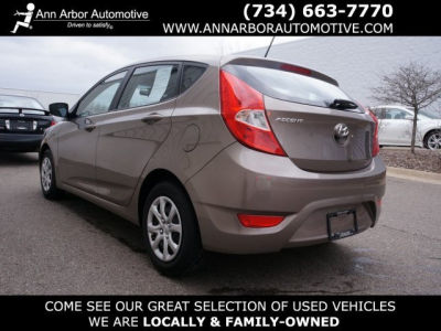 2012 Hyundai Accent  GS