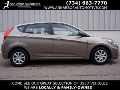 2012 Hyundai Accent  GS