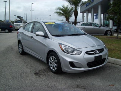 2012 Hyundai Accent  GLS