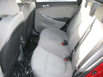 2012 Hyundai Accent  GLS
