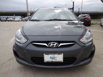 2012 Hyundai Accent  GLS