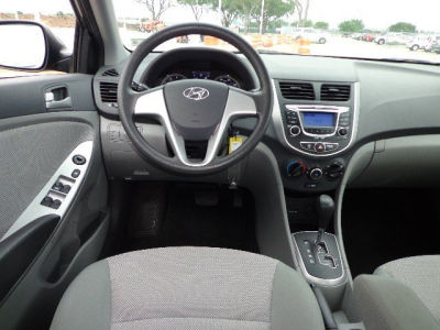 2012 Hyundai Accent  GLS