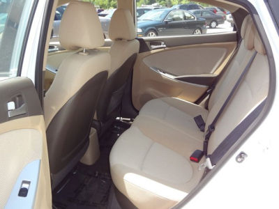 2012 Hyundai Accent  GLS