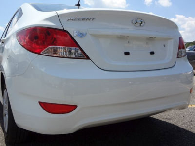 2012 Hyundai Accent  GLS