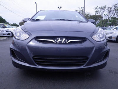 2012 Hyundai Accent GLS