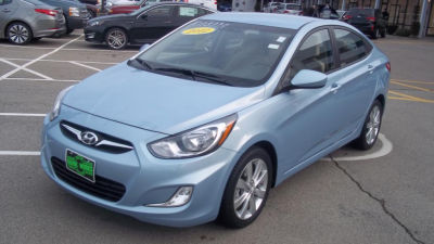 2012 Hyundai Accent  GLS