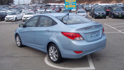 2012 Hyundai Accent  GLS