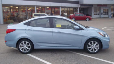 2012 Hyundai Accent  GLS