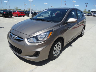 2012 Hyundai Accent  GS