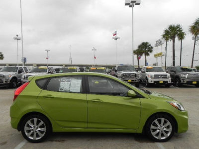 2012 Hyundai Accent SE