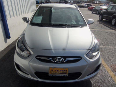 2012 Hyundai Accent  GLS