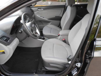 2012 Hyundai Accent  SE