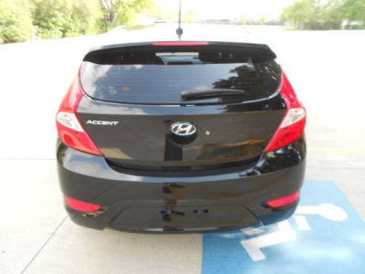 2012 Hyundai Accent  SE