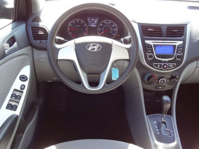 2012 Hyundai Accent  GLS