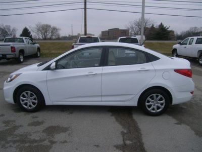 2012 Hyundai Accent  GLS