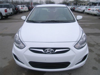 2012 Hyundai Accent  GLS