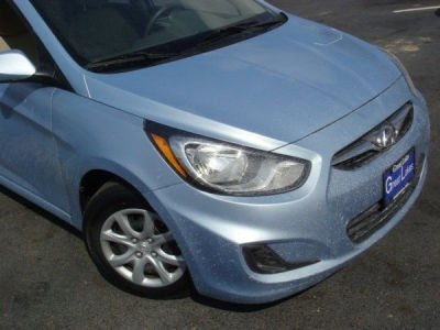 2012 Hyundai Accent  GLS