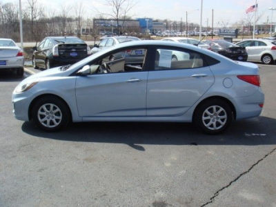 2012 Hyundai Accent  GLS