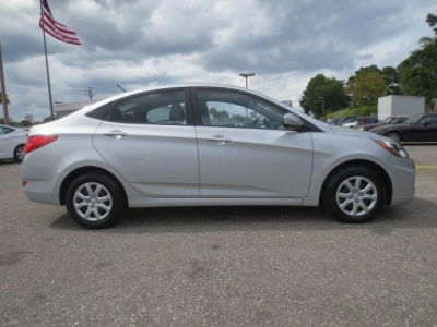 2013 Hyundai Accent  GLS
