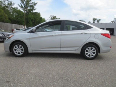 2013 Hyundai Accent  GLS
