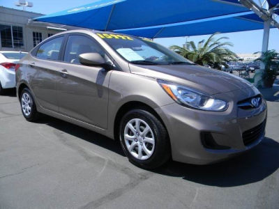 2012 Hyundai Accent  GLS