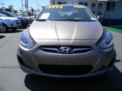 2012 Hyundai Accent  GLS