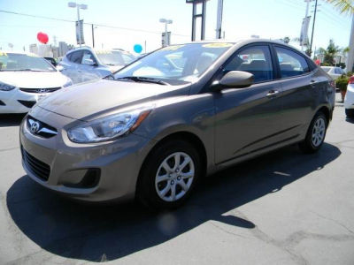 2012 Hyundai Accent  GLS