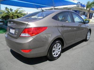 2012 Hyundai Accent  GLS