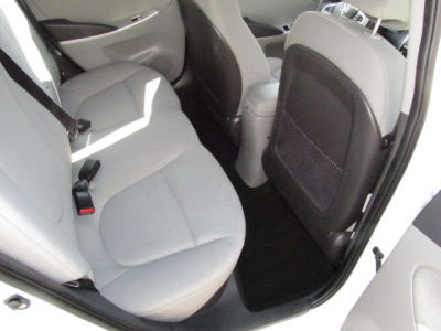 2012 Hyundai Accent  SE
