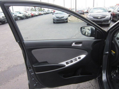 2013 Hyundai Accent GS