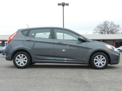 2012 Hyundai Accent  GS