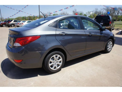 2012 Hyundai Accent  GLS