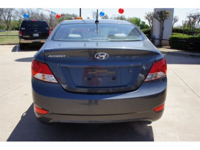 2012 Hyundai Accent  GLS