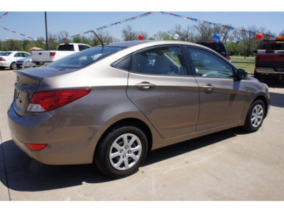 2012 Hyundai Accent  GLS