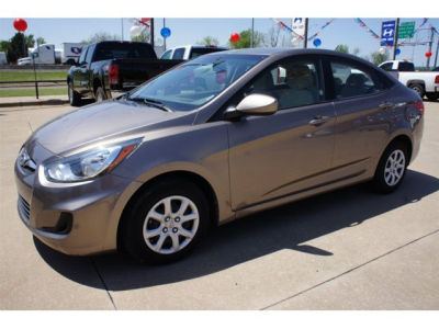 2012 Hyundai Accent  GLS