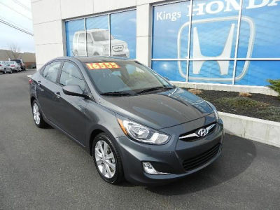 2013 Hyundai Accent  GLS