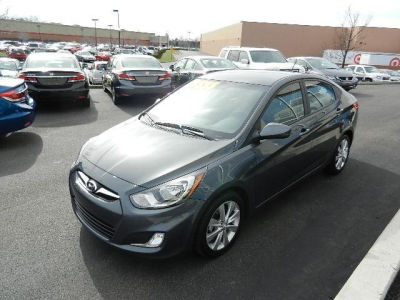 2013 Hyundai Accent  GLS