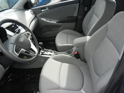2013 Hyundai Accent  GLS