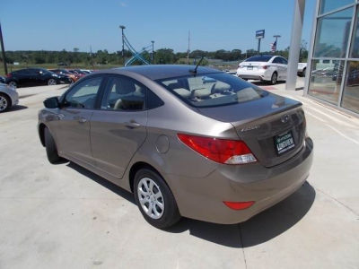 2012 Hyundai Accent GLS